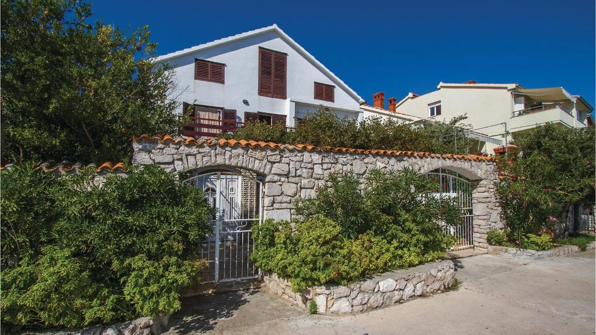 Amazing Apartment In Preko With House Sea View Croácia